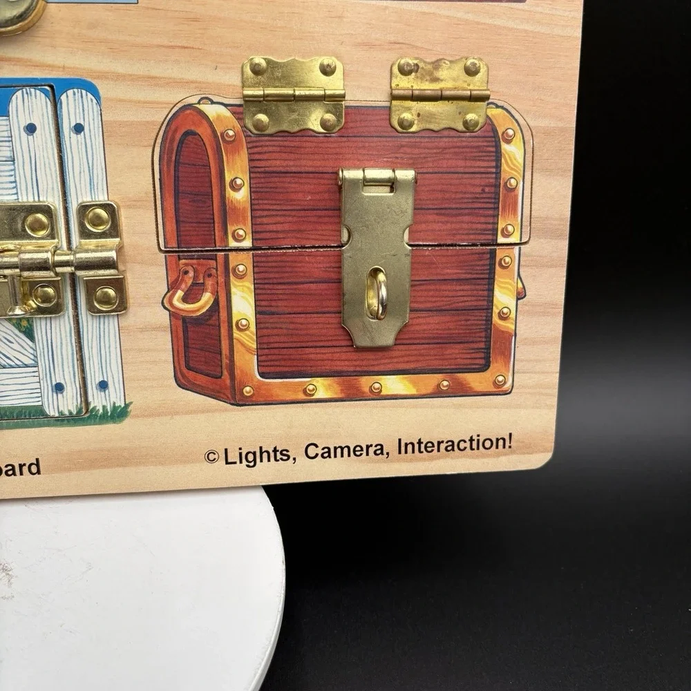 Vintage Rare Melissa And Doug Light Camera Interaction Doors‎ Puzzle Toy